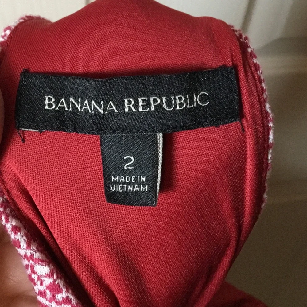 Banana Republic Red/Pink Crisscrossed Back Sleeveless Ruffle Dress - Size 2